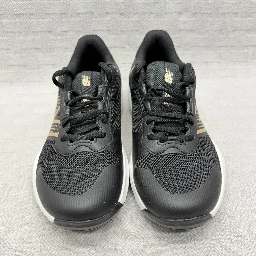 New Balance‎ 696v6 Womens Size 7 B Black WCH696B6 Shoes Sneakers